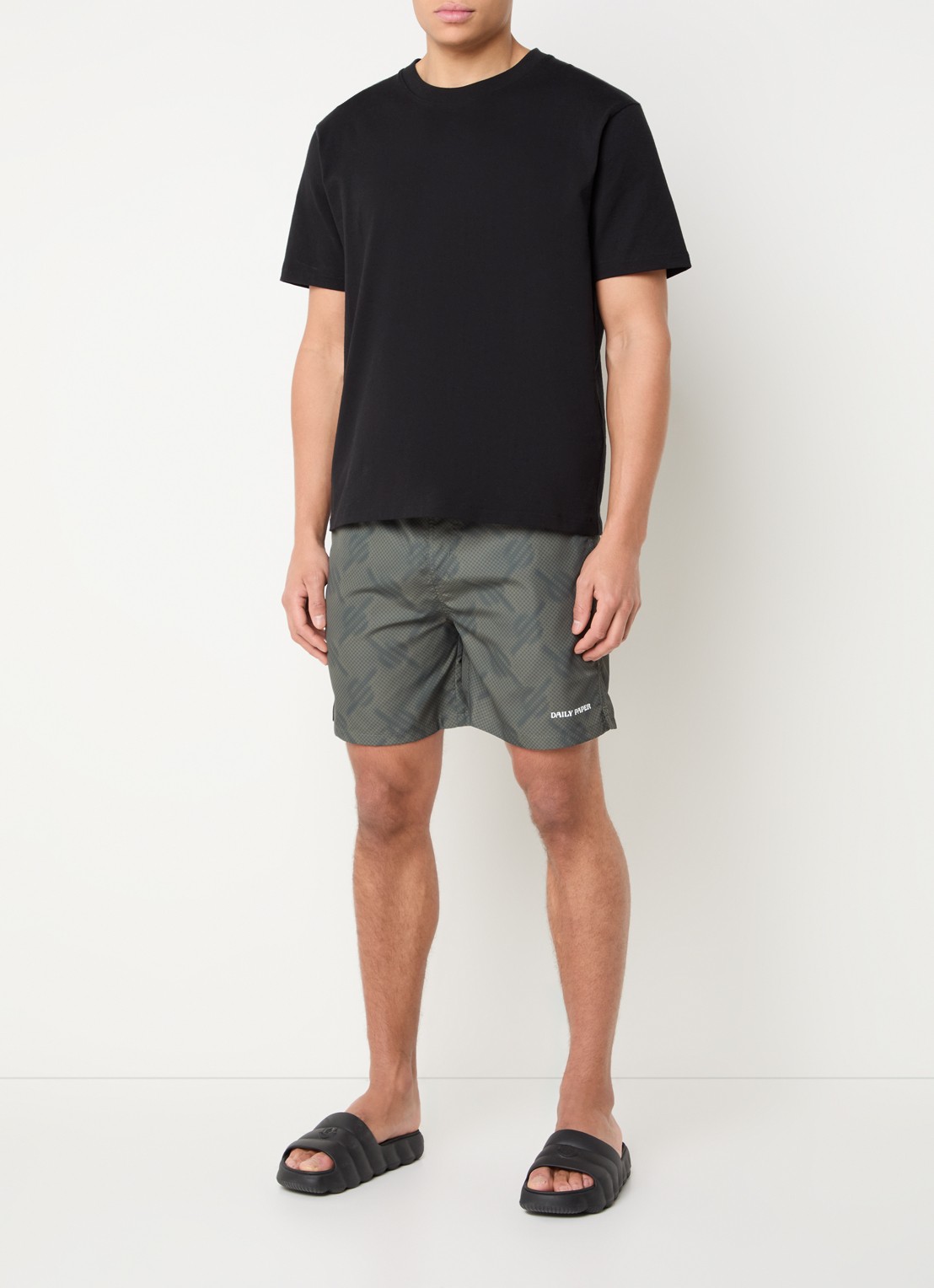 Daily Paper Dotted zwemshorts met stippenprint - voorkant 2 bronsgroen