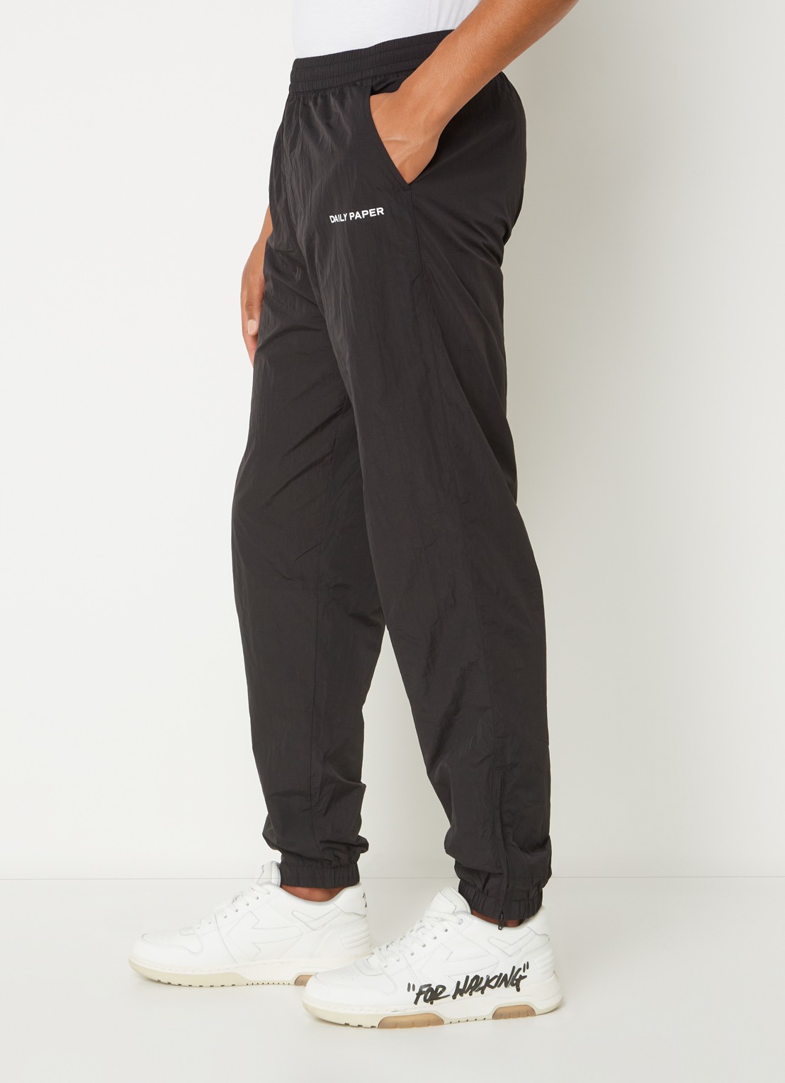 Daily Paper Eward tapered fit trackpants met steekzakken - detail 4 zwart