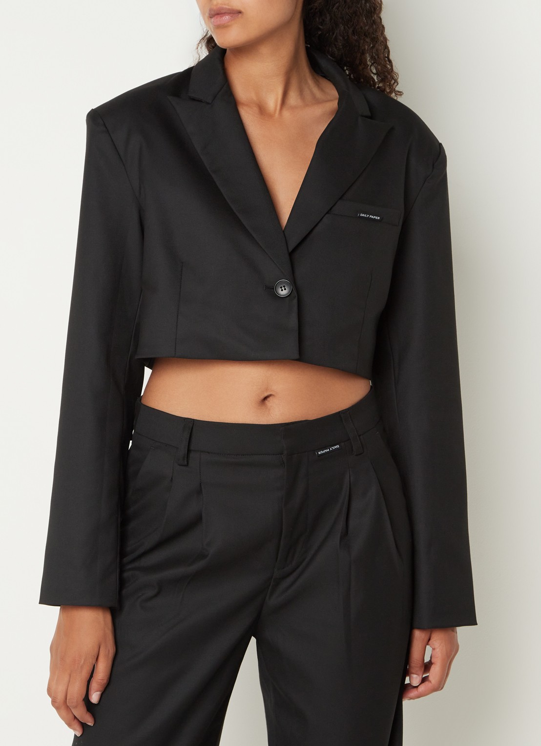 Daily Paper Nova cropped blazer met schoudervulling - detail 4 zwart