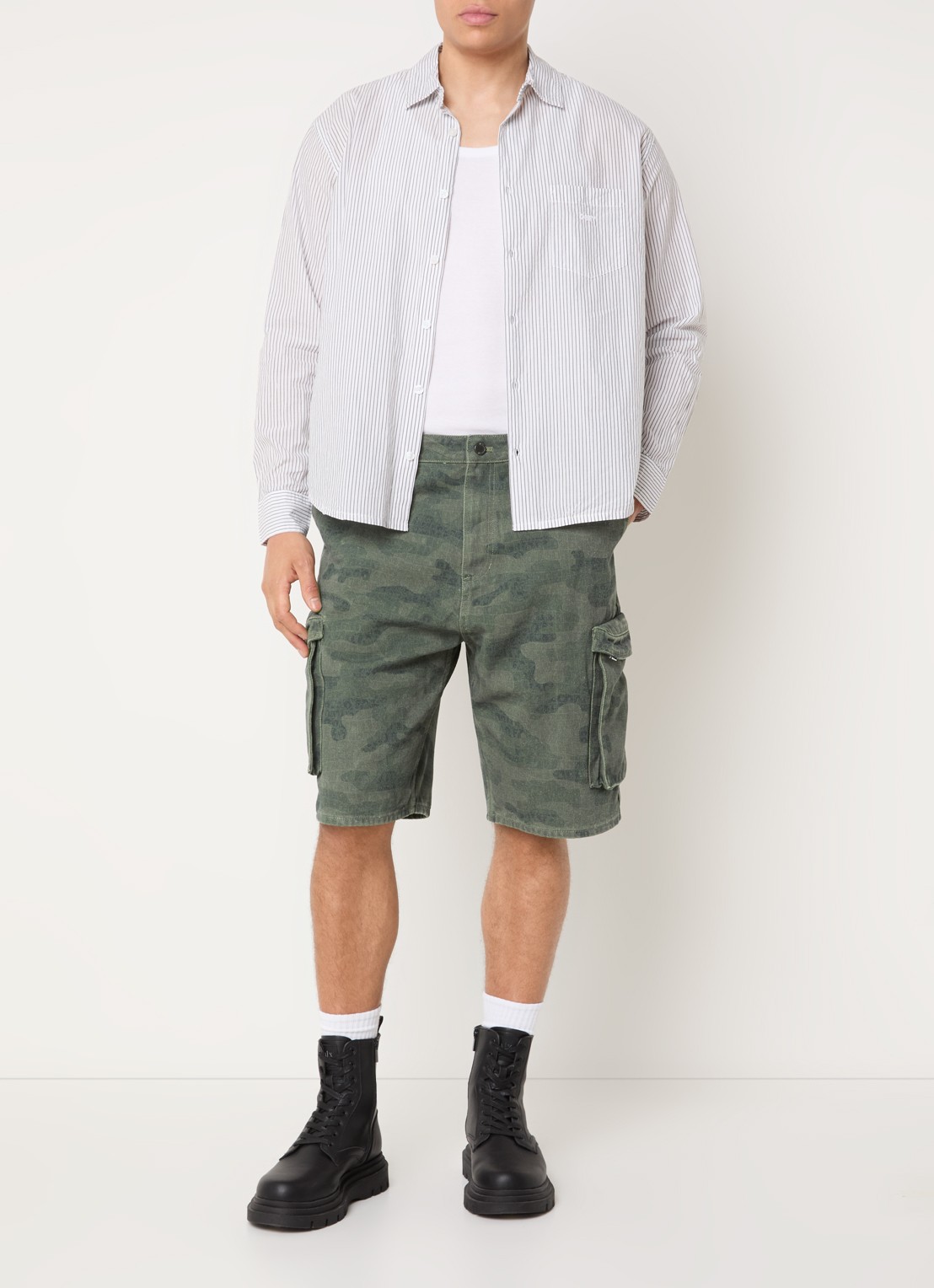 Daily Paper Straight fit korte cargobroek met camouflageprint - voorkant 3 legergroen