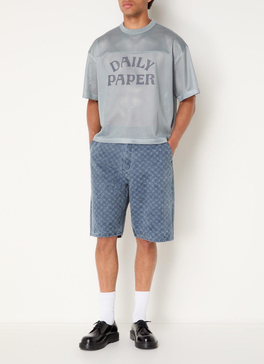 Daily Paper T-shirt van mesh met logoprint - voorkant 3 olijfgroen