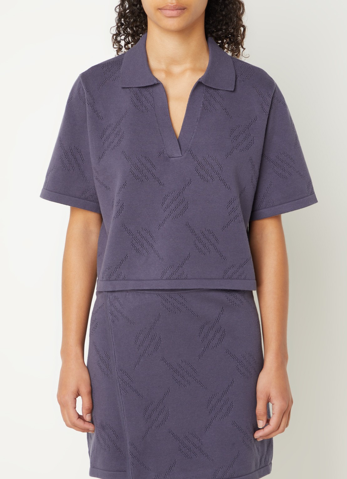 Daily Paper Top met logoprint en polokraag - detail 4 middengrijs