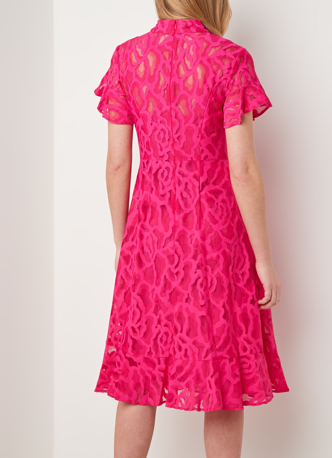 Damsel in a Dress Lulu Lace Dress Pink 08 - achterkant roze