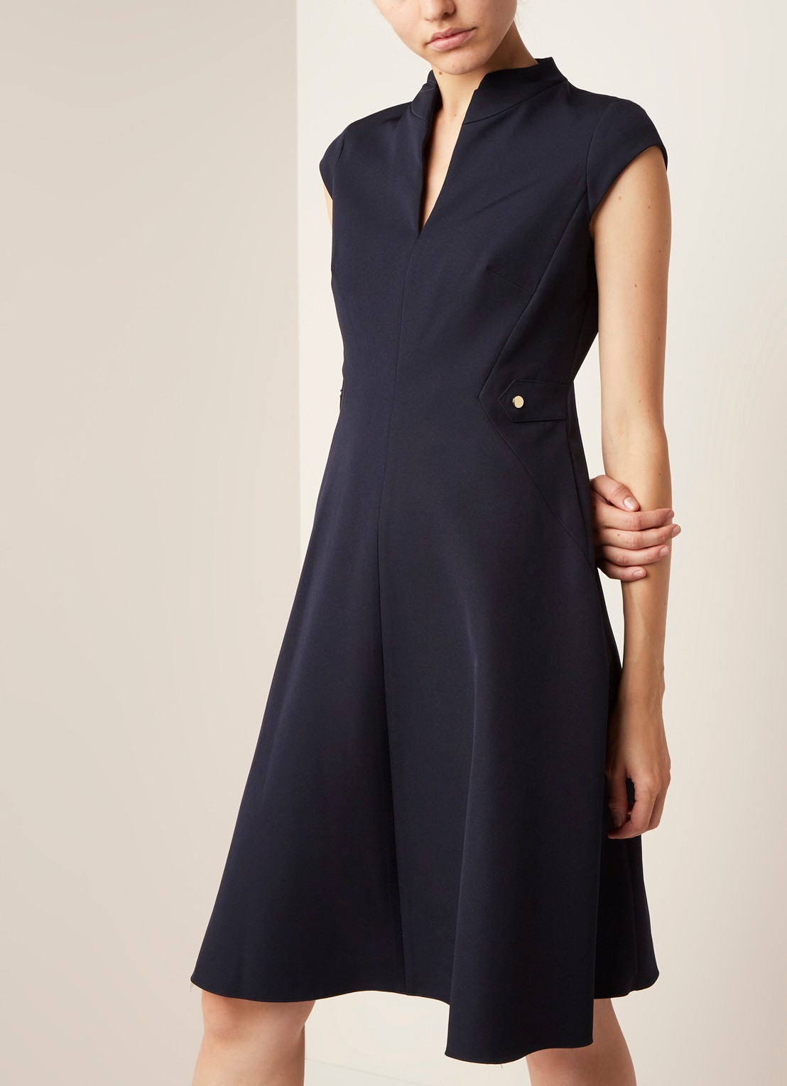 Damsel in a Dress Tansie Dress Navy 08 - detail 4 donkerblauw