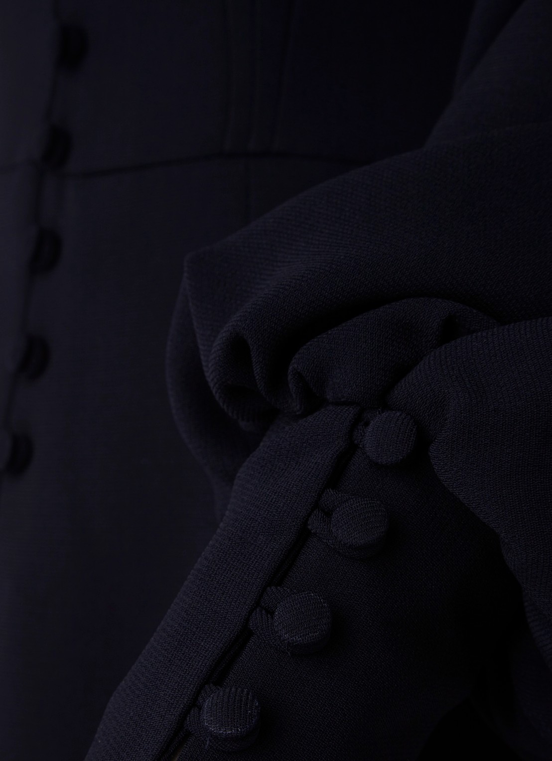 Damsel in a Dress Zeli mini jurk met pofmouw en knoopdetail - detail donkerblauw
