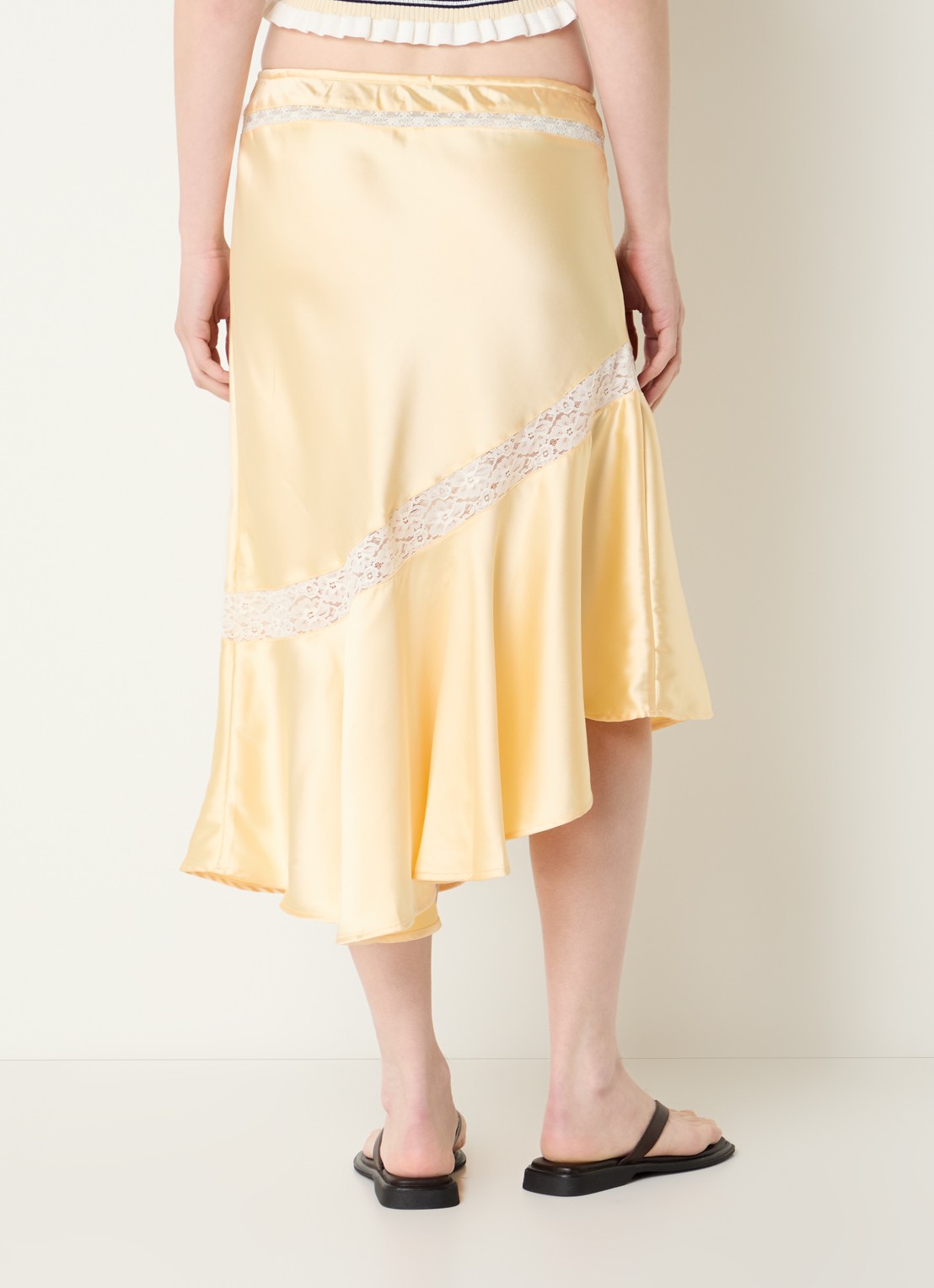 Damson Madder Delphia midi rok van satijn met broderie - achterkant geel