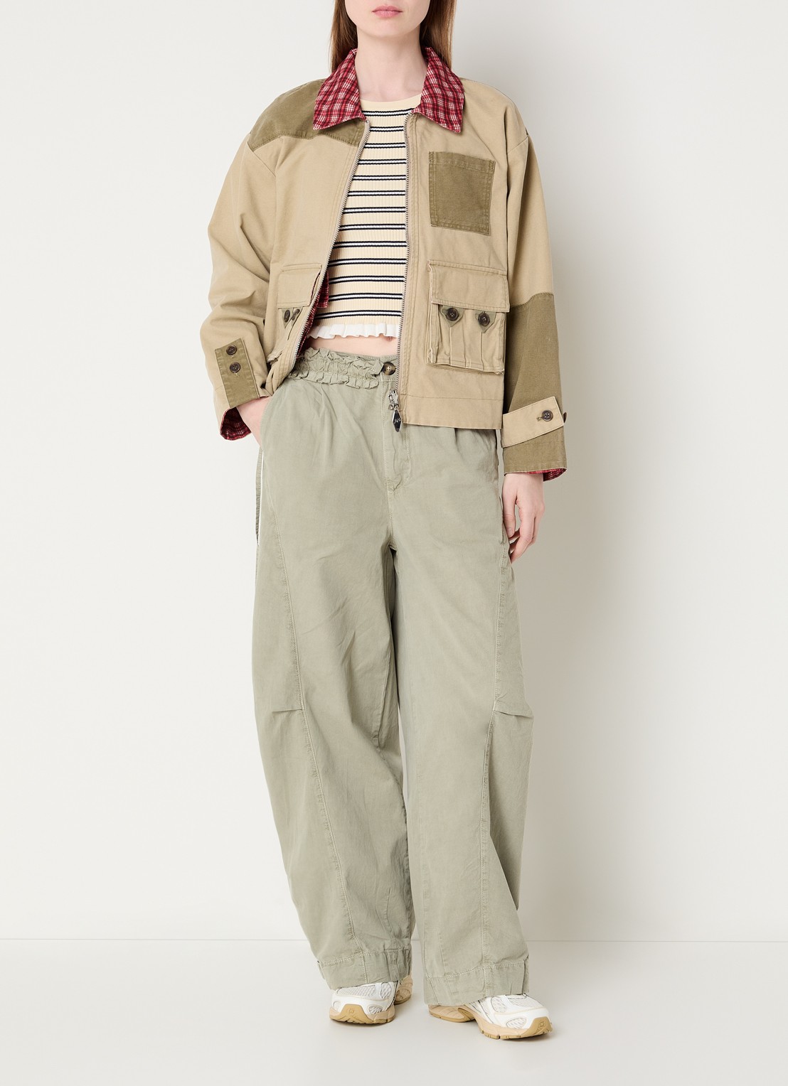 Damson Madder Marcelle reversible jack met klepzakken - voorkant 4 beige