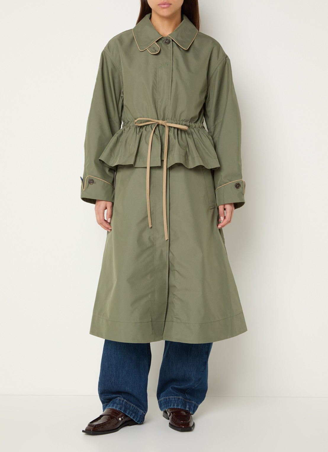Damson Madder Myrtle trenchcoat met strikceintuur - detail 5 groen