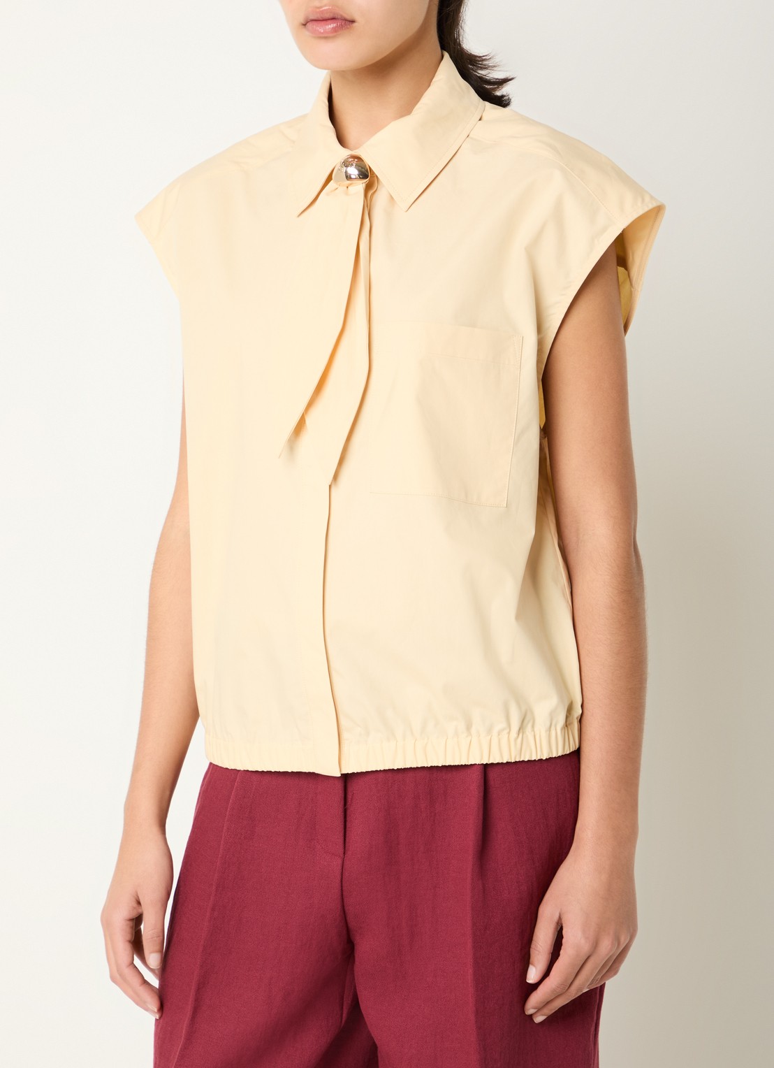 Dante 6 Alcon mouwloze blouse met sjaalkraag - detail lichtgeel