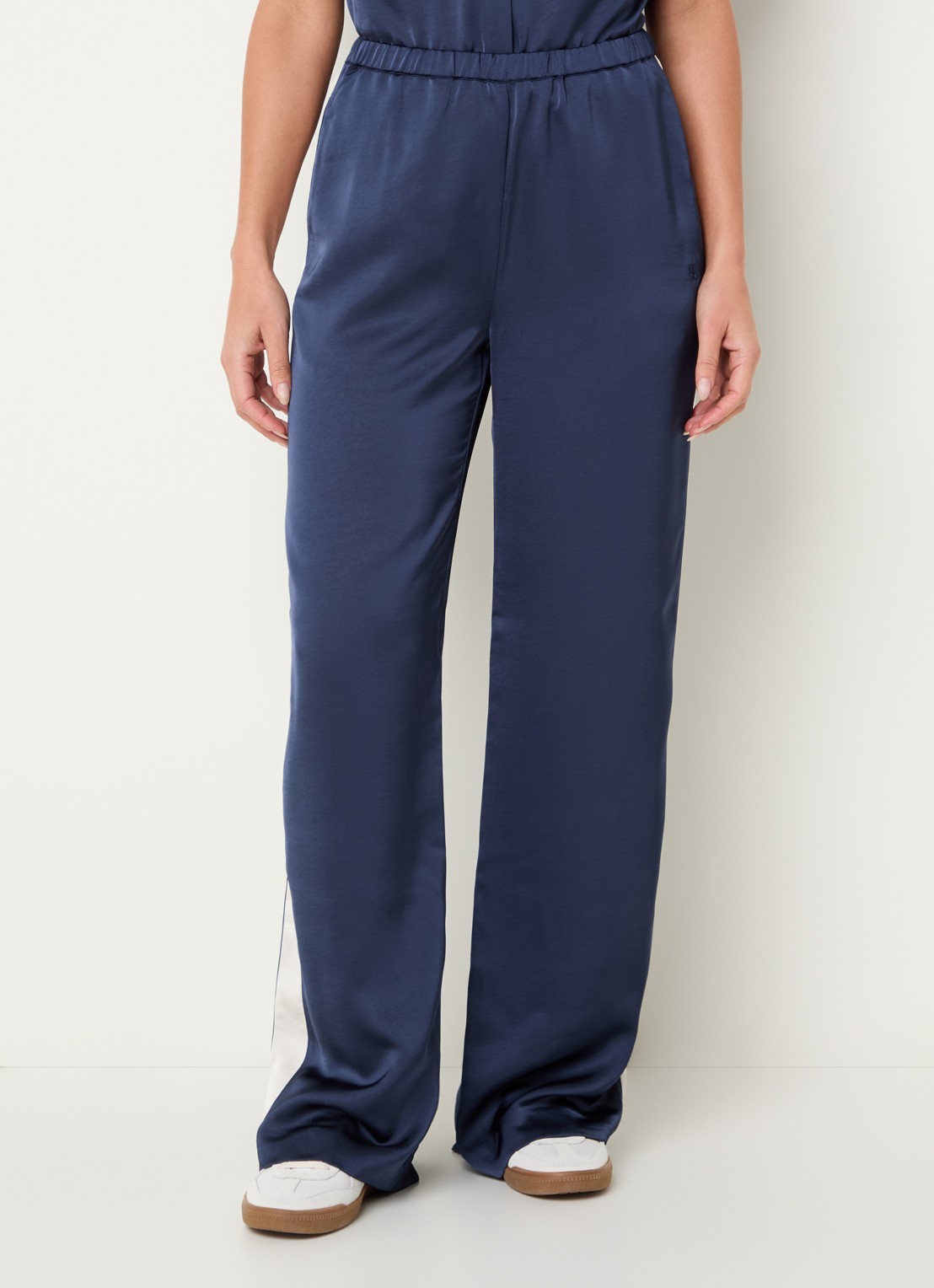 Dante 6 Dare mid waist straight fit trackpants van satijn - detail 4 indigo
