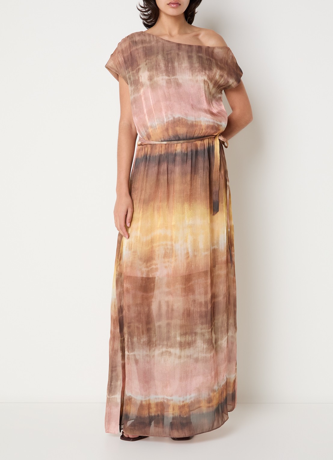 Dante 6 Kylan one shoulder maxi jurk met lurex en print - detail 2 lichtbruin