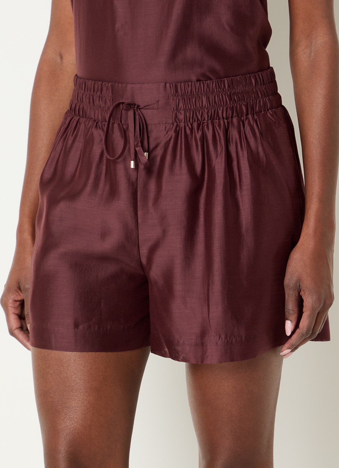 Dante 6 Quentyn mid waist wide fit korte broek met steekzakken - detail 4 kastanjebruin