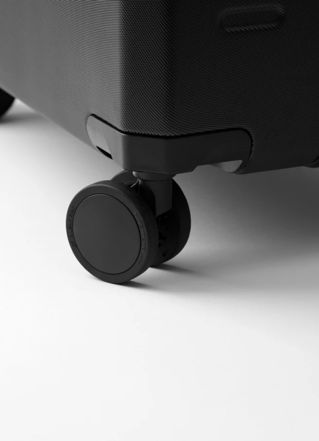 Db Ramverk Front-Acces Carry-On spinner 54 cm - detail zwart