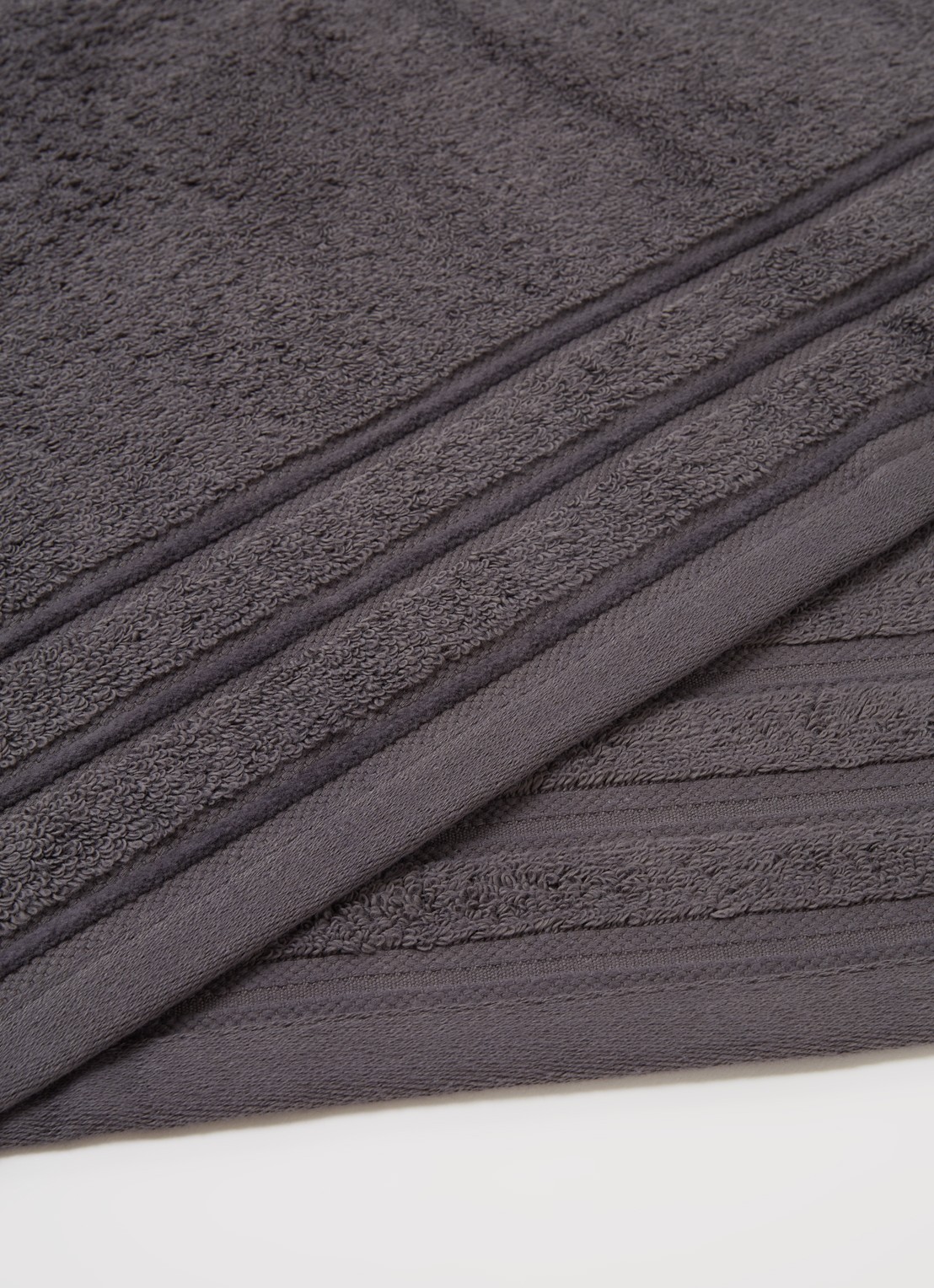 de Bijenkorf Home Evolution badhanddoek - 580 gr/m2 - 60 x 110 cm - detail 2 antraciet