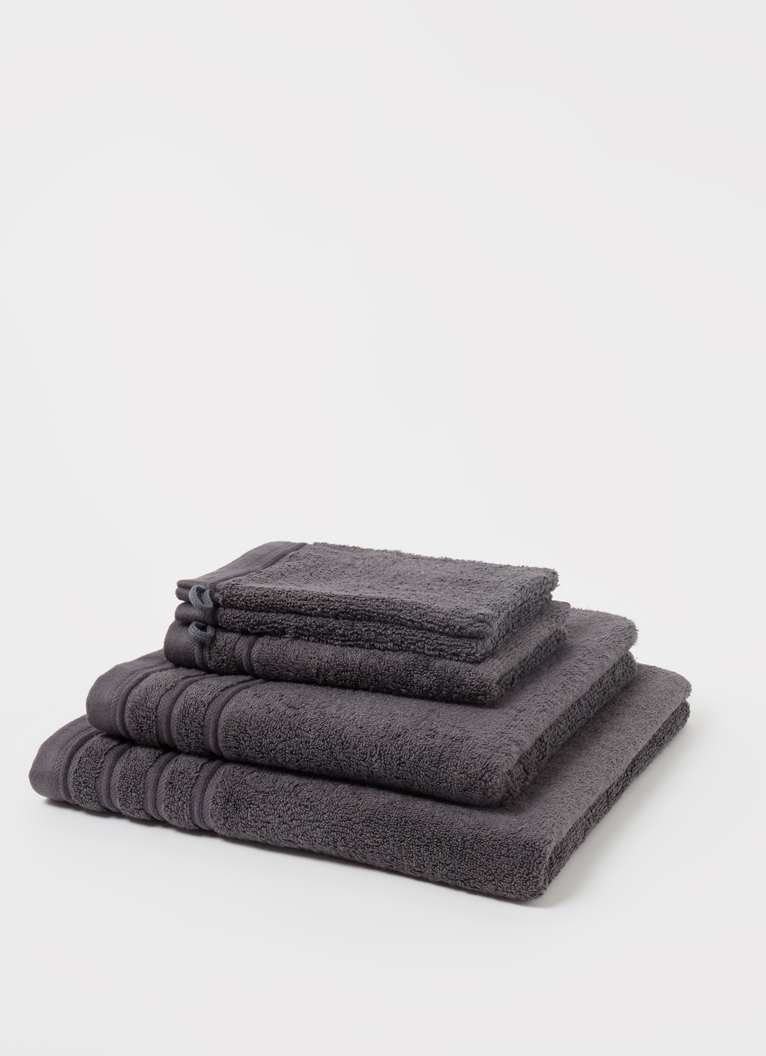 de Bijenkorf Home Evolution badlaken - 580 gr/m2 - 70 x 140 cm - detail antraciet