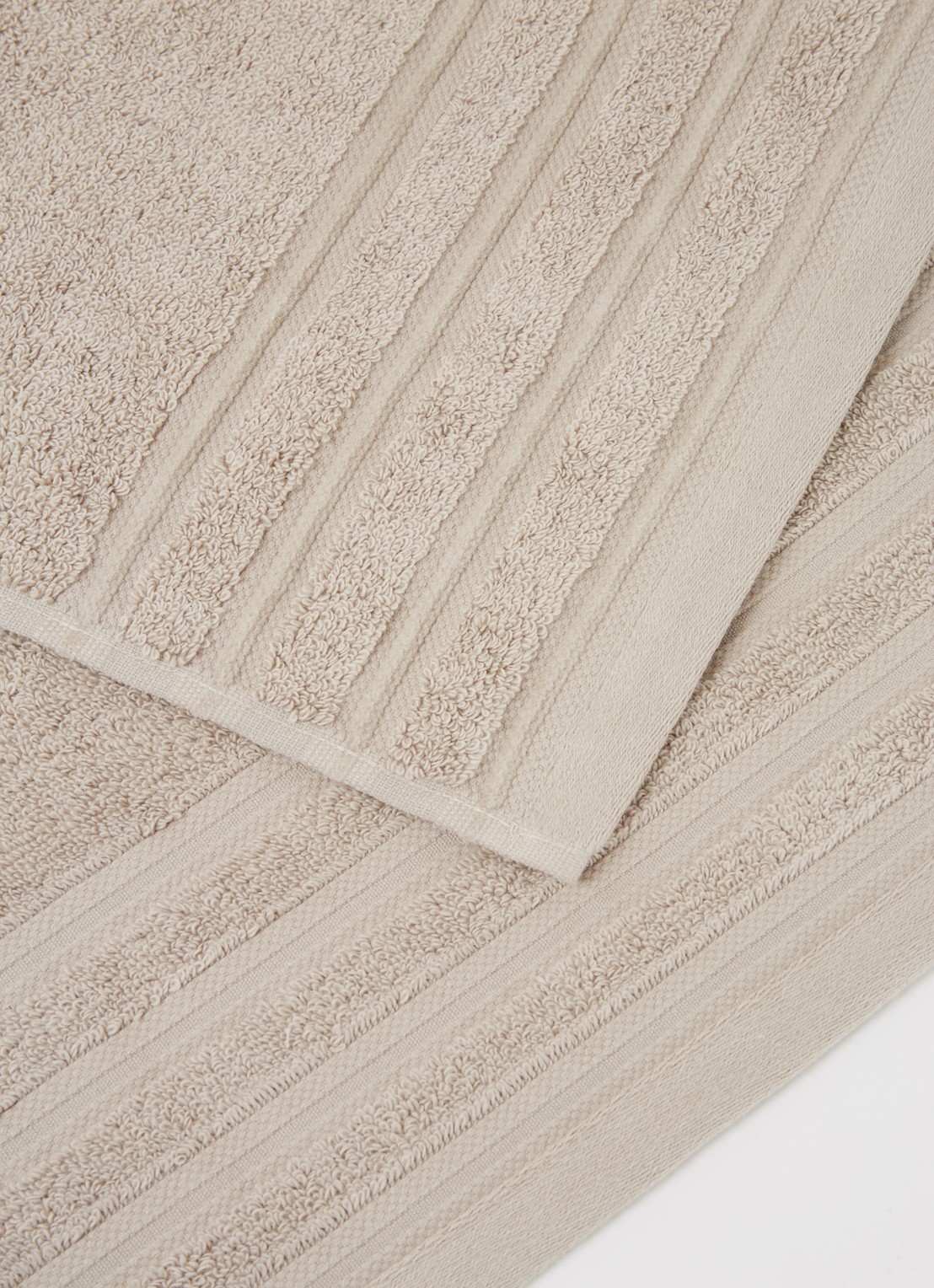 de Bijenkorf Home Evolution badlaken - 580 gr/m2 - 70 x 140 cm - detail 2 taupe