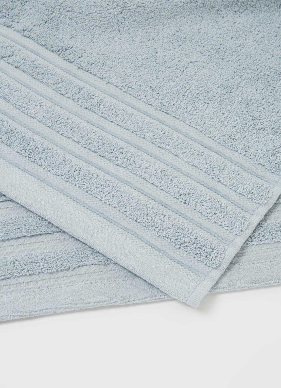 de Bijenkorf Home Evolution badlaken - 580 gr/m2 - 70 x 140 cm - detail 4 lichtblauw