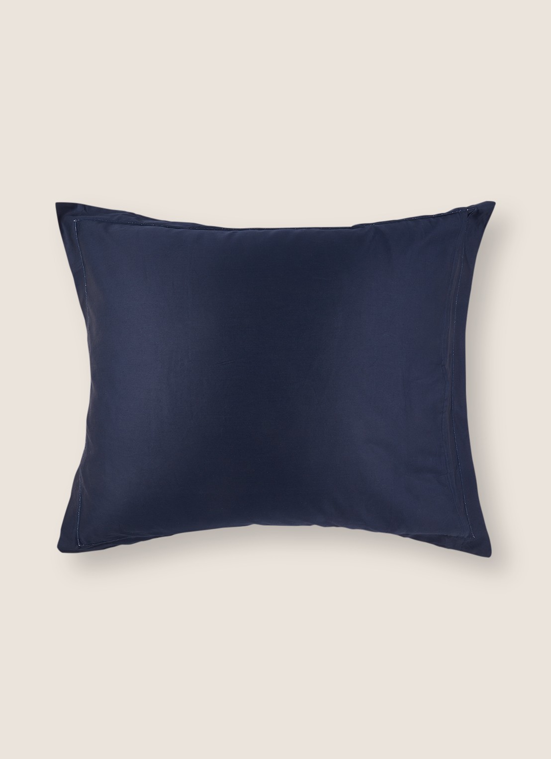 de Bijenkorf Home  kussensloop van  katoensatijn 400TC in 2-pack - voorkant 2 donkerblauw