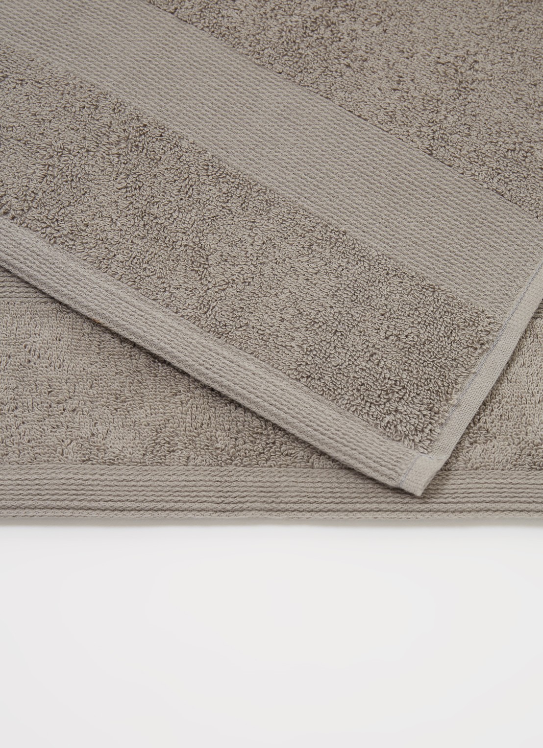 de Bijenkorf Home  Softness badhanddoek - 600 gr/m2 - 60 x 110 cm - detail 3 grijs