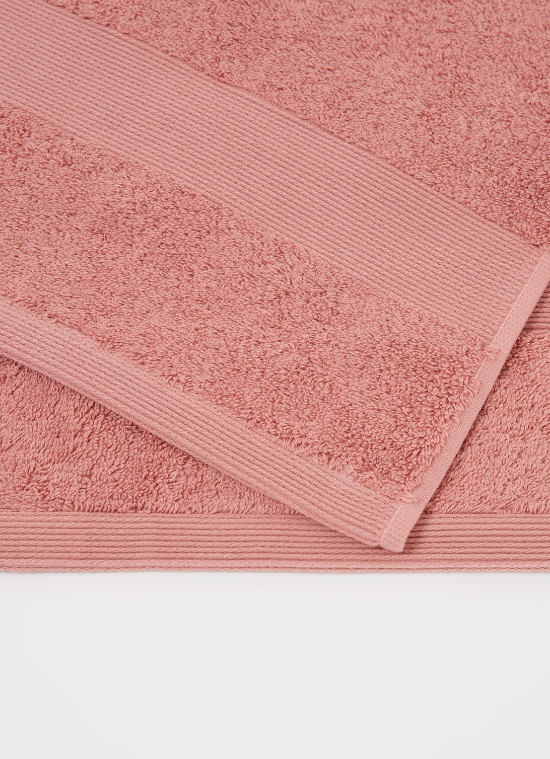 de Bijenkorf Home  Softness badhanddoek - 600 gr/m2 - 60 x 110 cm - detail 2 roze
