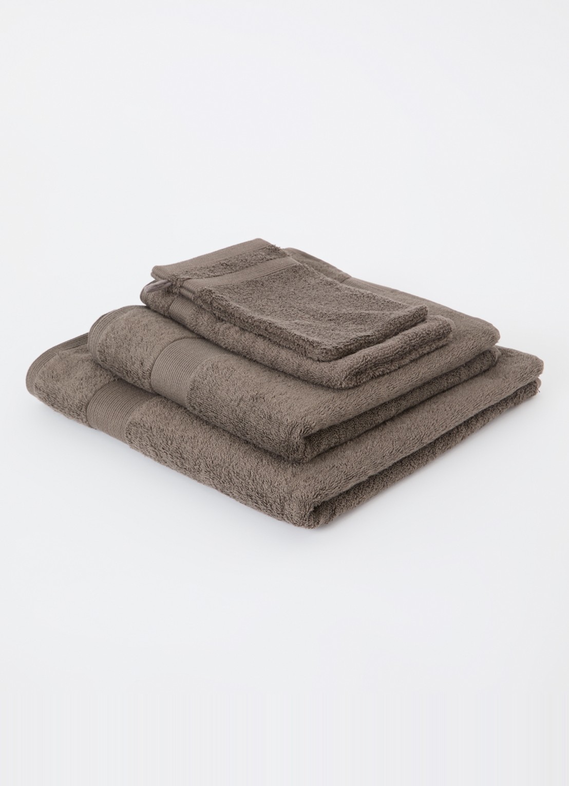 de Bijenkorf Home  Softness badhanddoek - 600 gr/m2 - 60 x 110 cm - voorkant 3 bruin