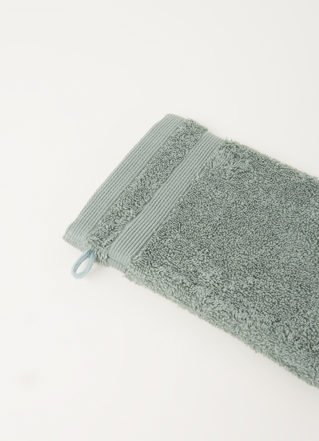 de Bijenkorf Home  Softness gastendoek - 600 gr/m2 - 30 x 50 cm - detail 3 zeegroen