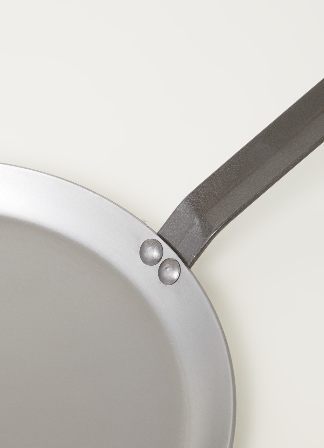 De Buyer Mineral B Element Crêpepan Ø26 cm - detail zilver
