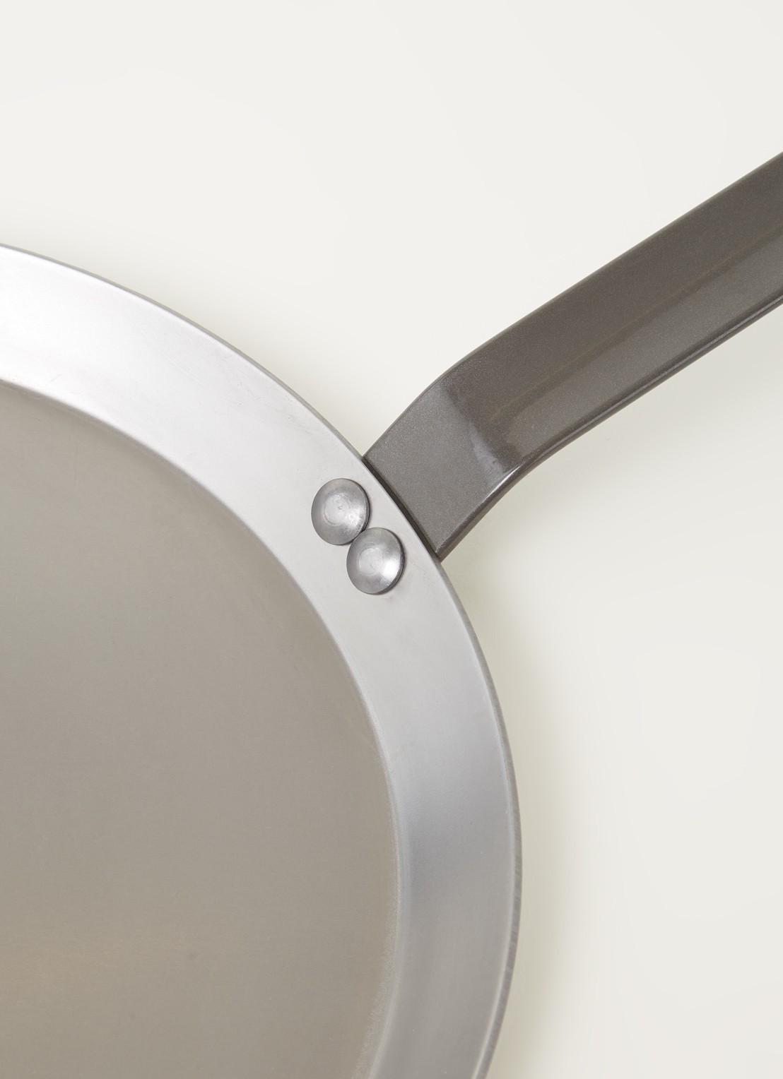 De Buyer Mineral B Element Crêpepan Ø30 cm - detail grijs