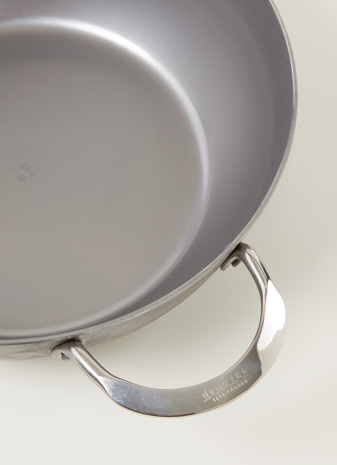 De Buyer Mineral B wokpan Ø28 cm - detail 3 grijs
