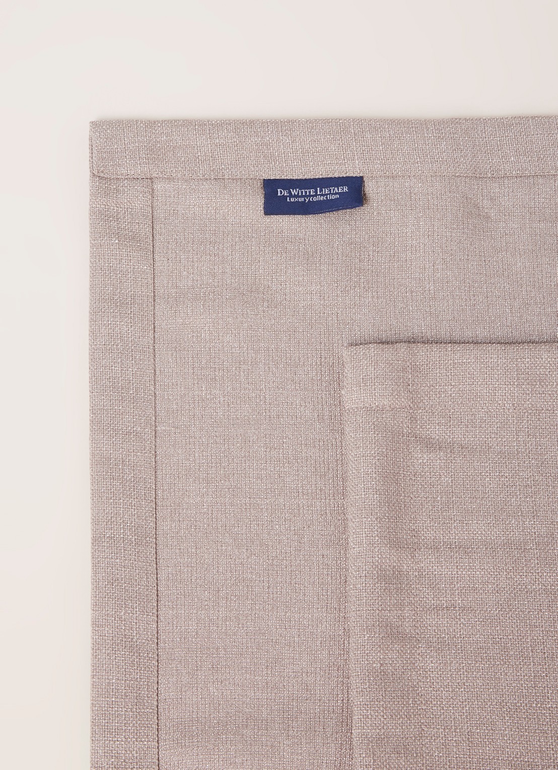 De Witte Lietaer Gibson tafelkleed 310 x 145 cm - detail taupe