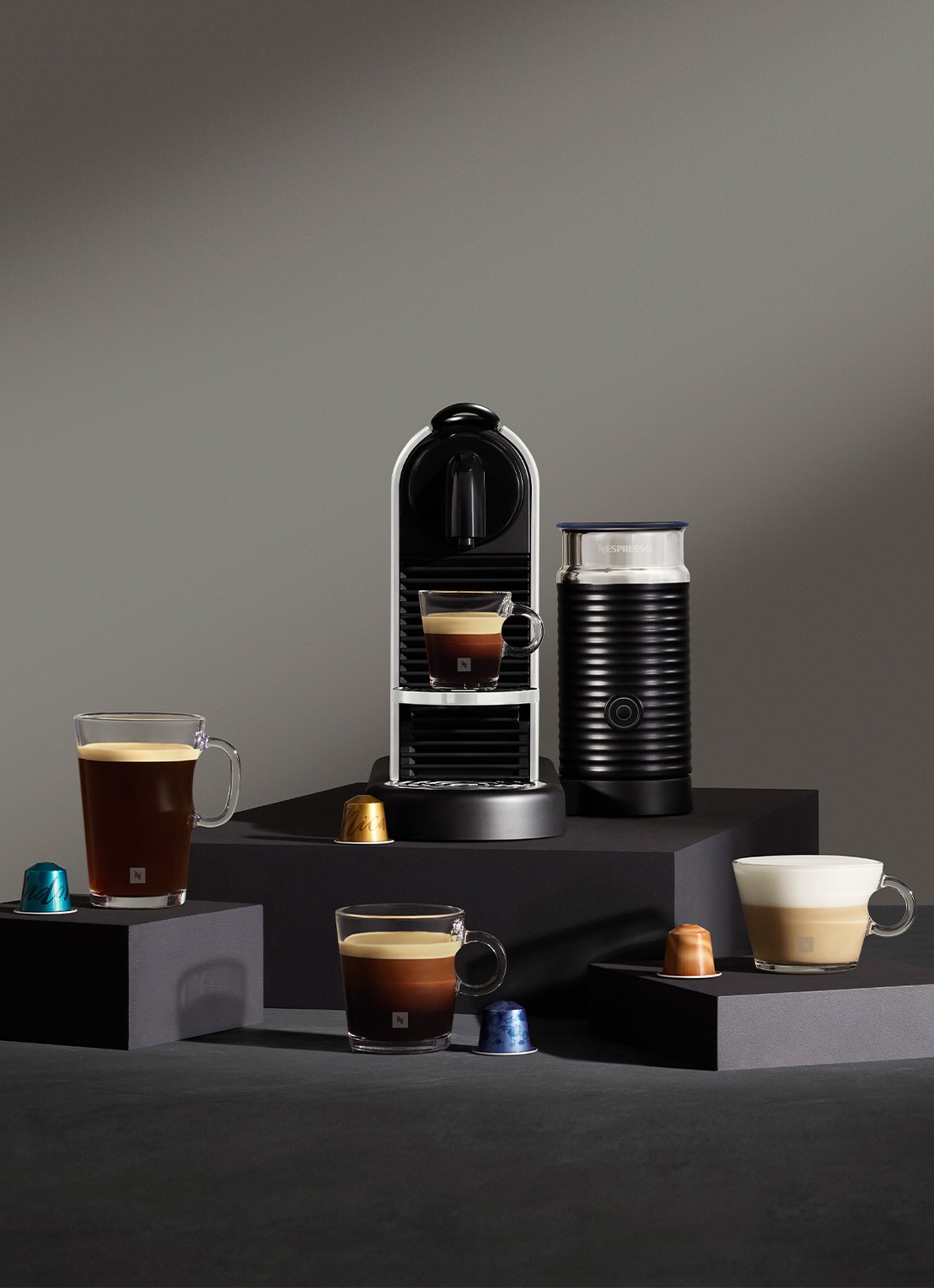 DeLonghi Citiz Platinum & Milk Nespresso koffiecupmachine - met melkopschuimer - EN330.M - detail 2 zilver