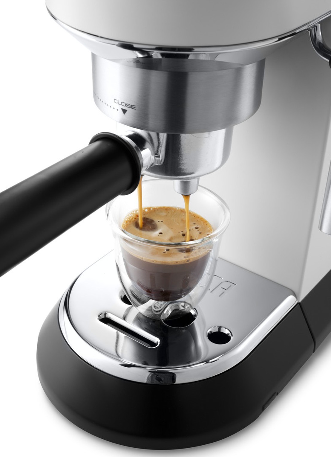 DeLonghi Dedica espressomachine EC685.W - detail 5 wit