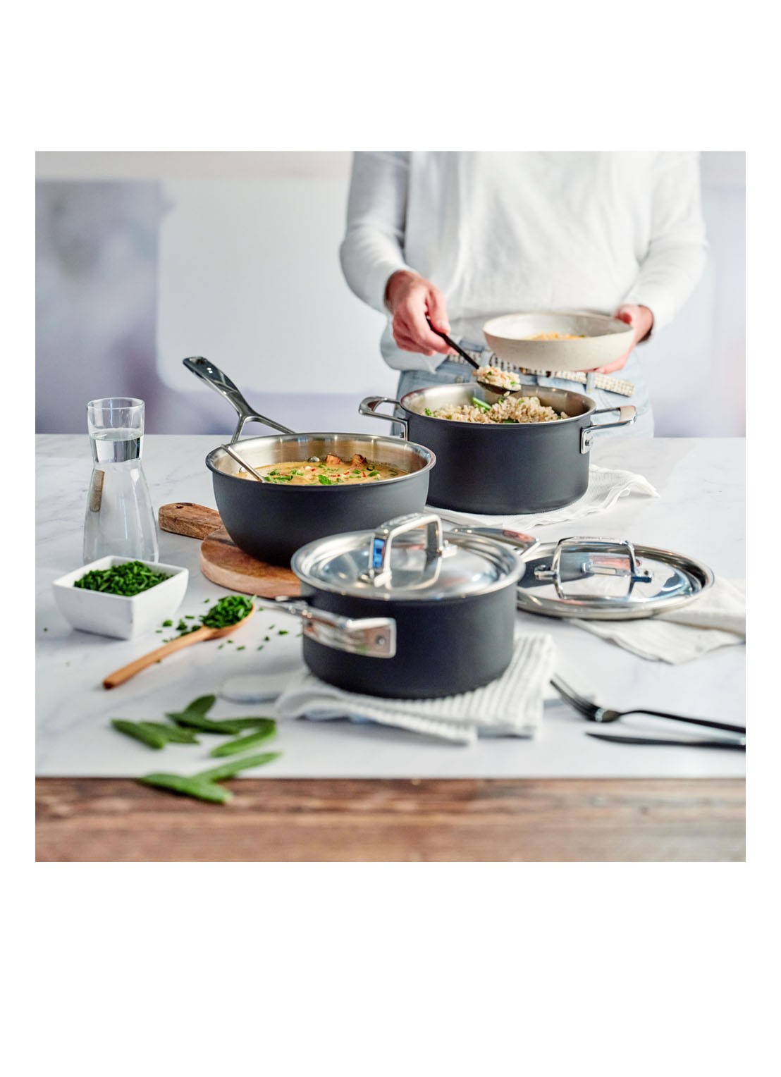 Demeyere Black 5 kookpan met deksel 20 cm - voorkant 2 zilver