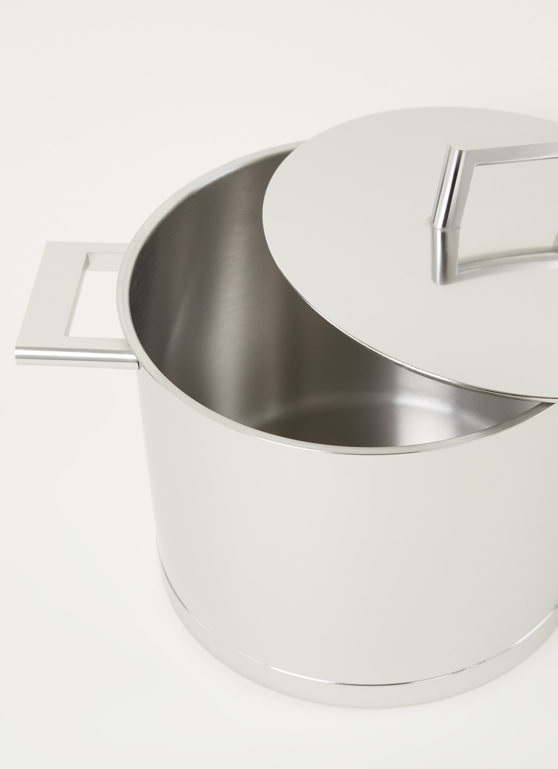 Demeyere John Pawson 7 soeppan 20 cm  - detail zilver