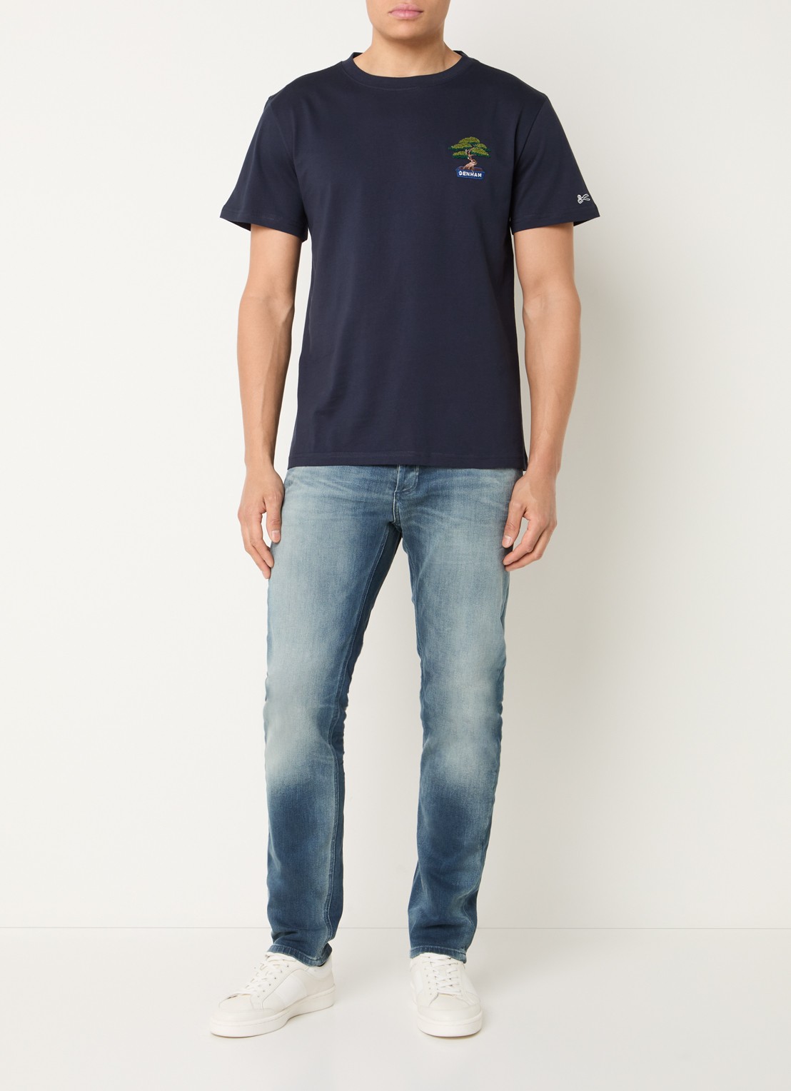 Denham Bonsai T-shirt met logoborduring - voorkant 2 donkerblauw