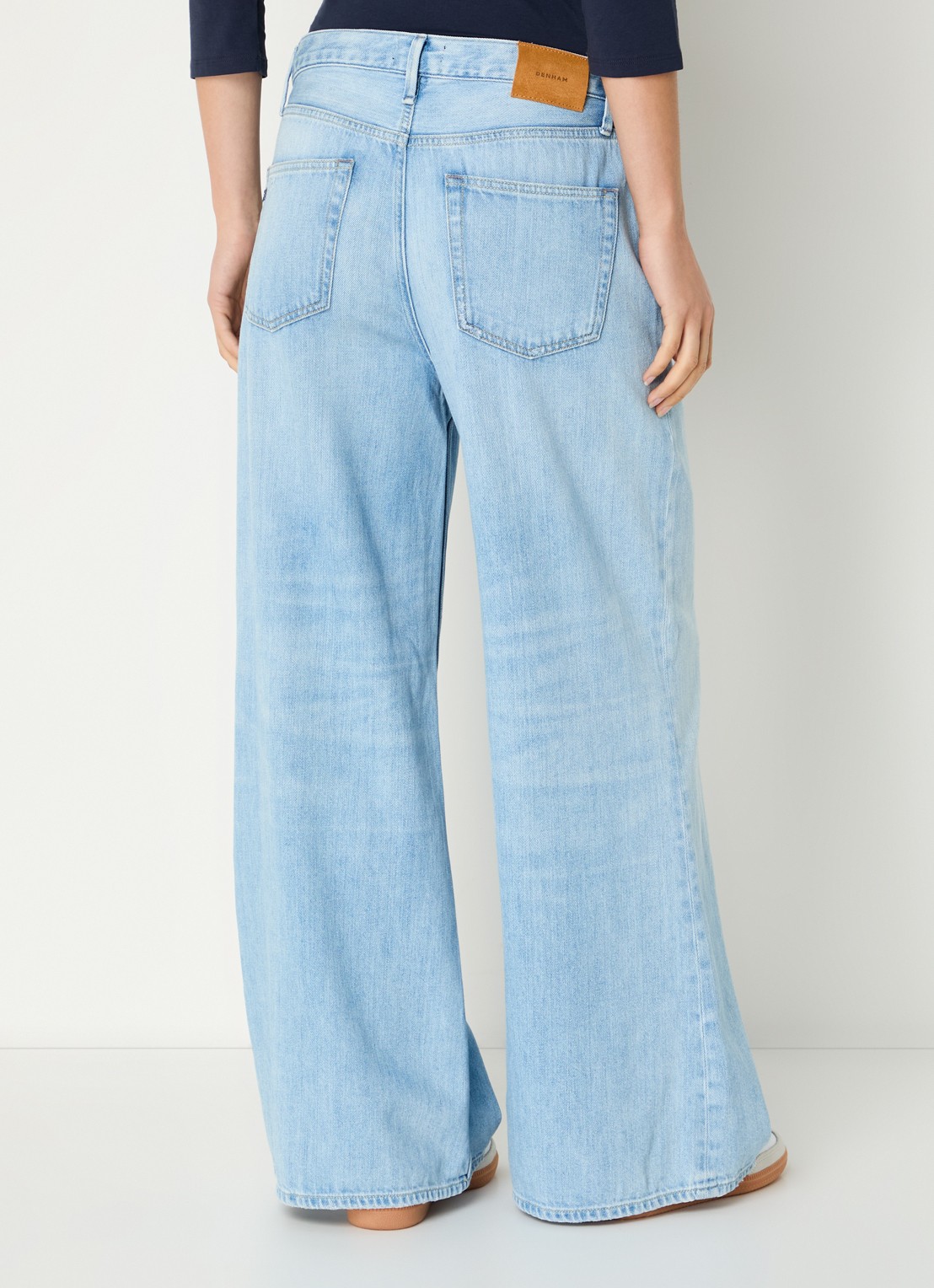 Denham Izzy high waist wide leg jeans met lichte wassing - achterkant 5 indigo