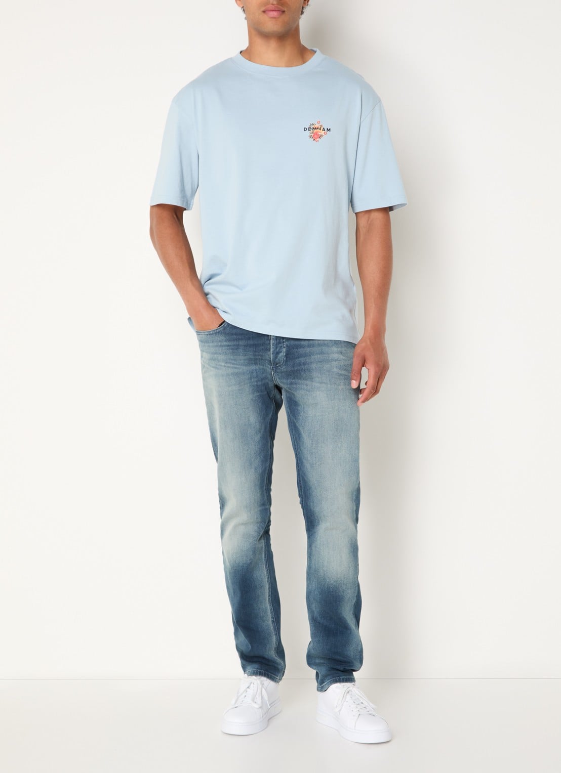 Denham Kansai T-shirt met logo- en backprint - voorkant 2 lichtblauw