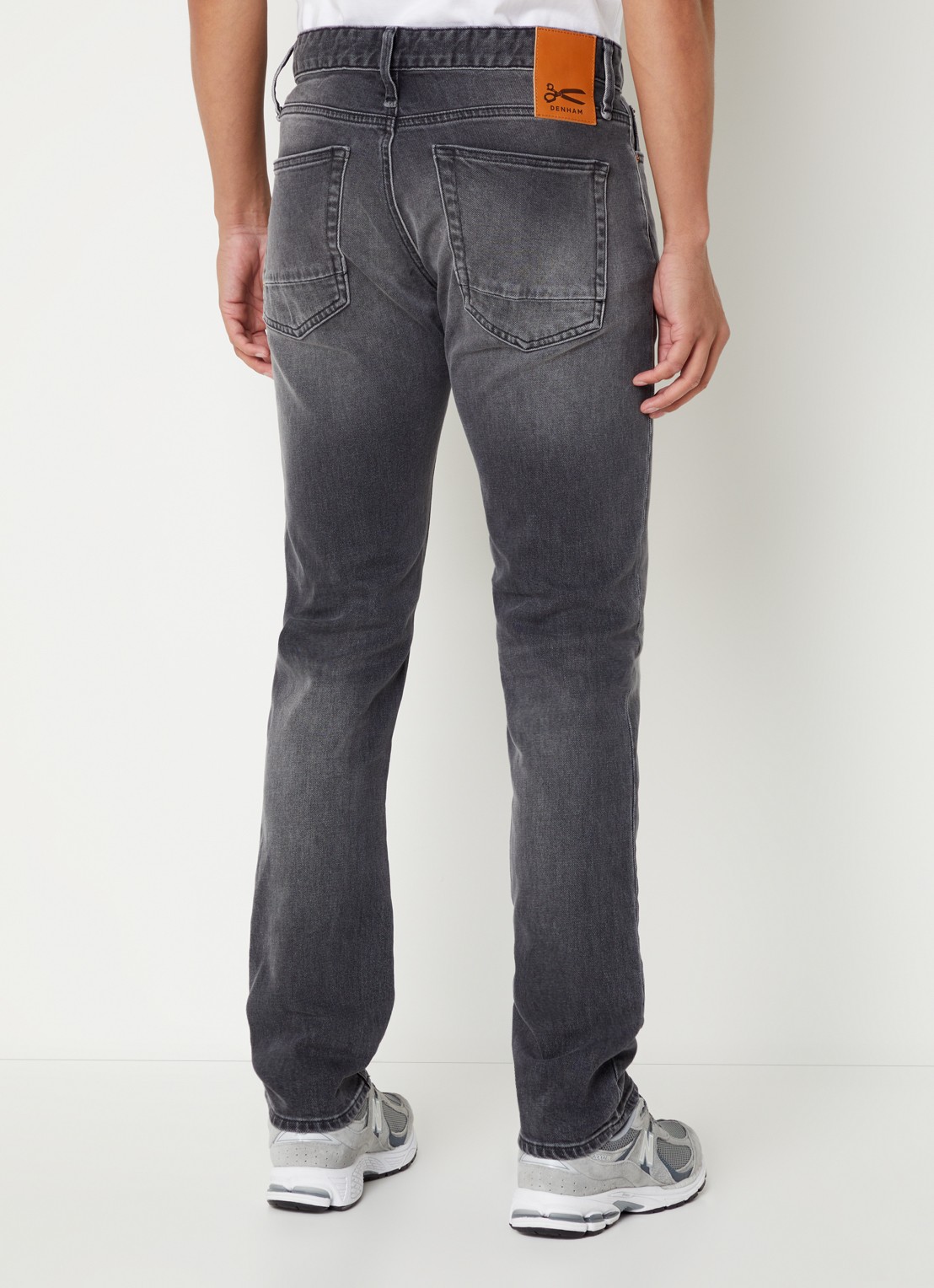 Denham Razor slim fit jeans met gekleurde wassing - achterkant donkergrijs