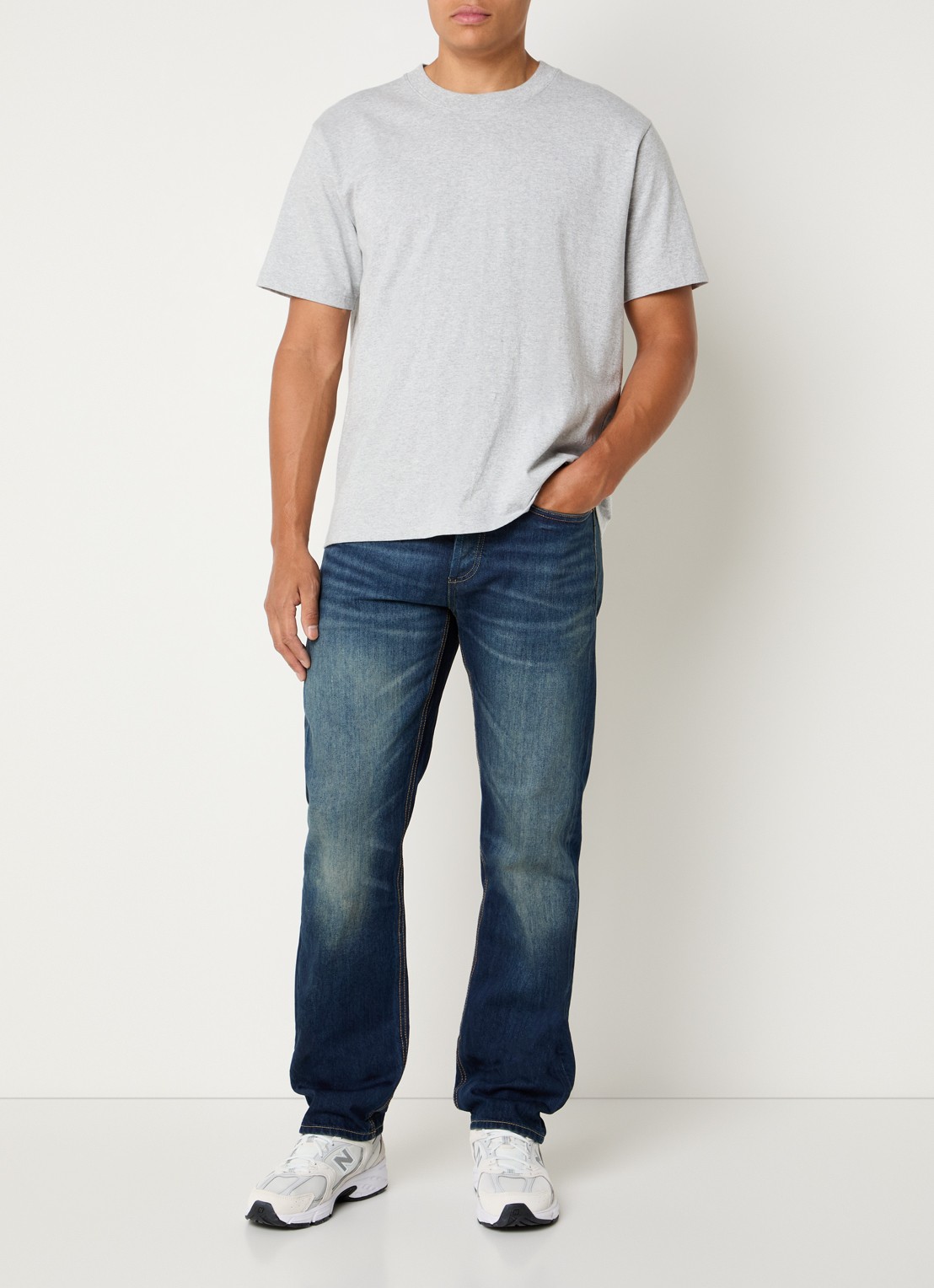 Denham Ridge Kurt straight leg jeans met medium wassing - voorkant 3 indigo