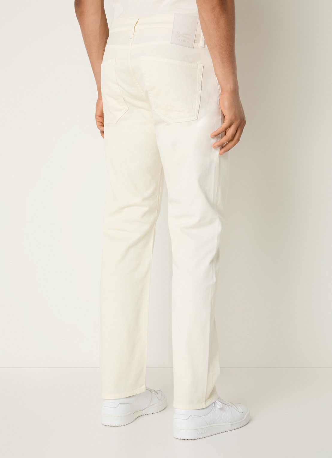 Denham Ridge straight leg jeans met gekleurde wassing - achterkant 3 gebroken wit