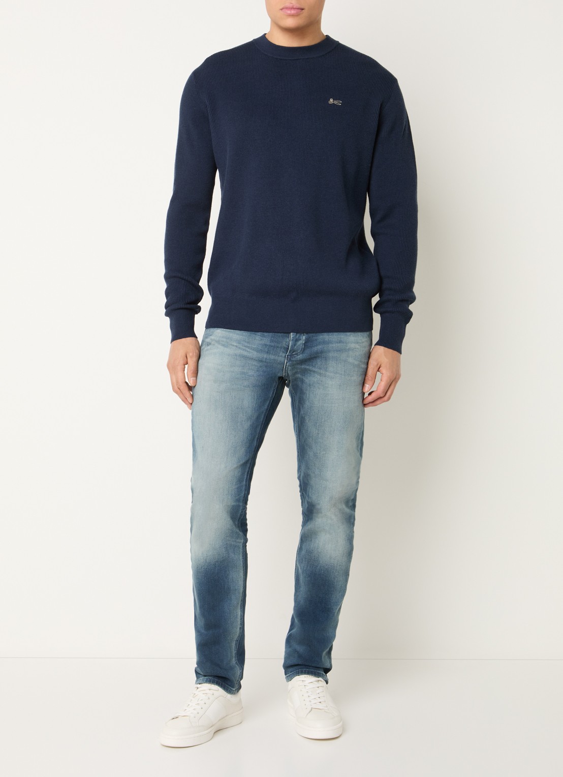 Denham Scissor fijngebreide trui met logoborduring - voorkant 2 donkerblauw