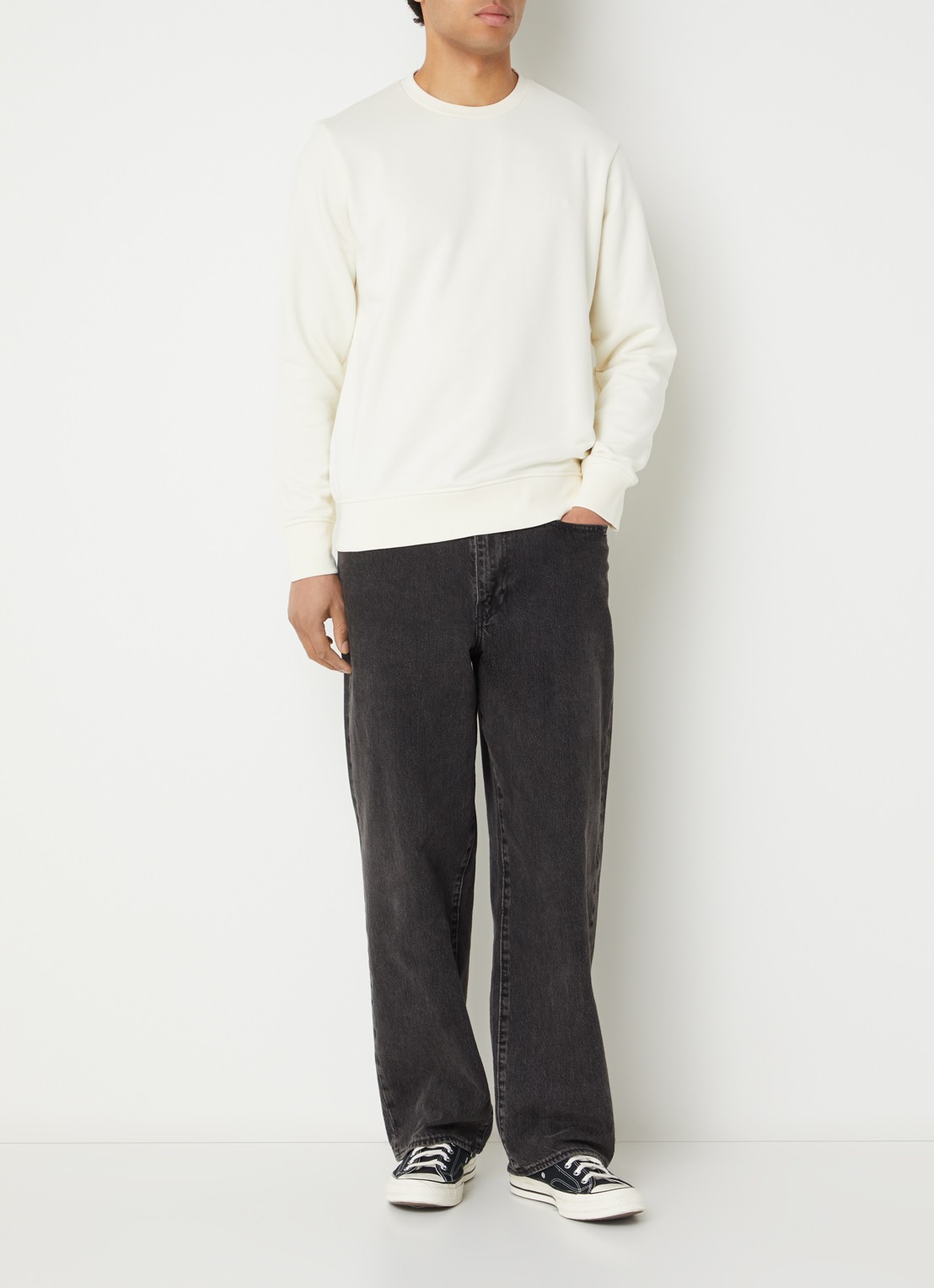Denham Scissor sweater met logoborduring - voorkant 3 gebroken wit