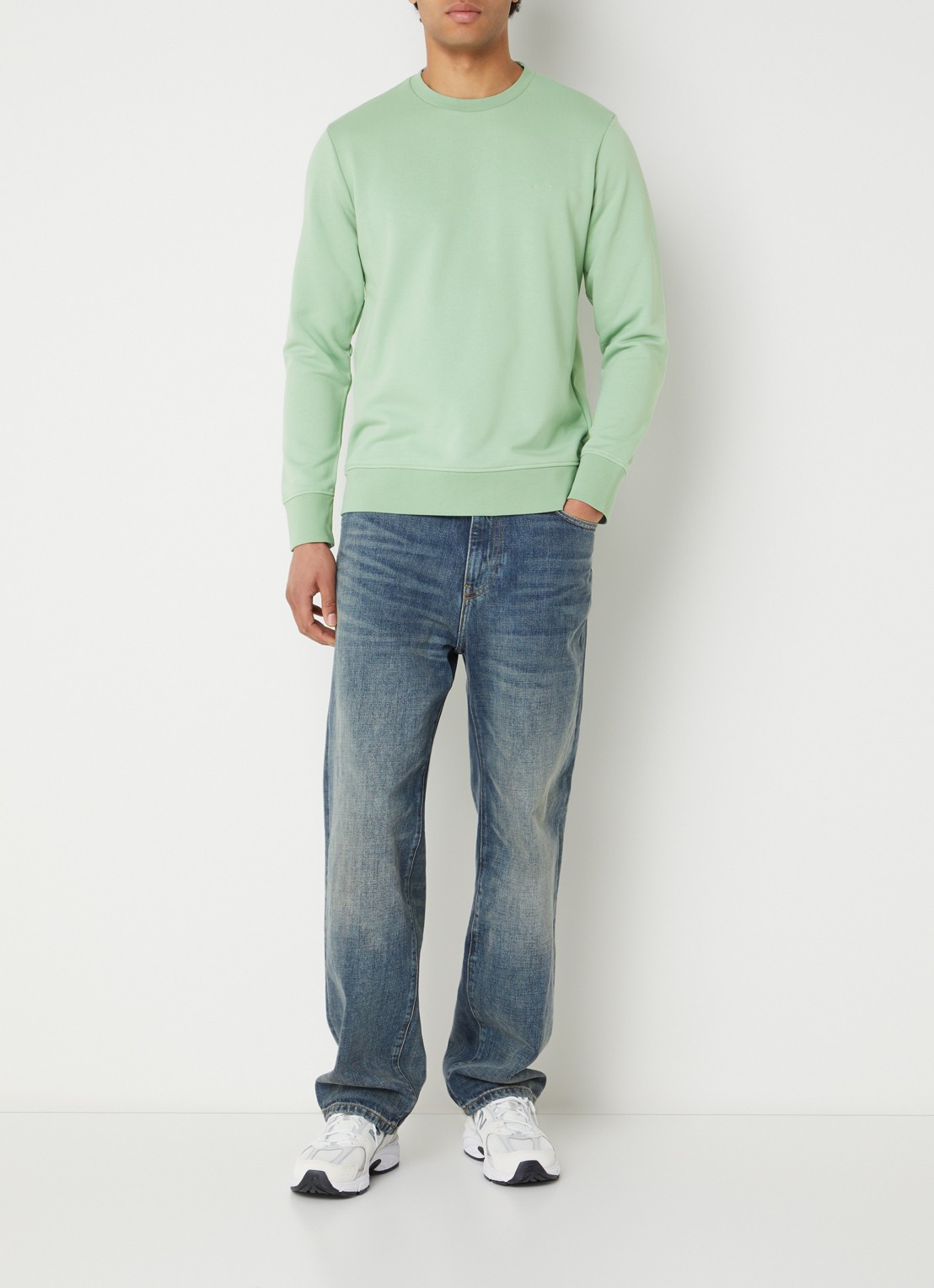 Denham Scissor sweater met logoborduring - voorkant 3 lichtgroen