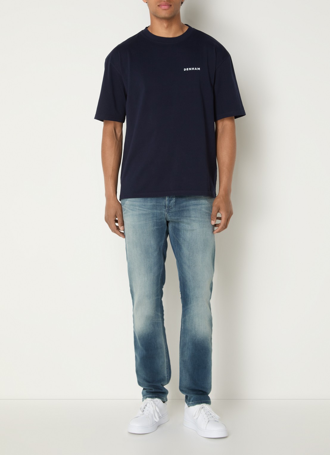 Denham Yatai T-shirt met logo- en backprint - voorkant 3 donkerblauw
