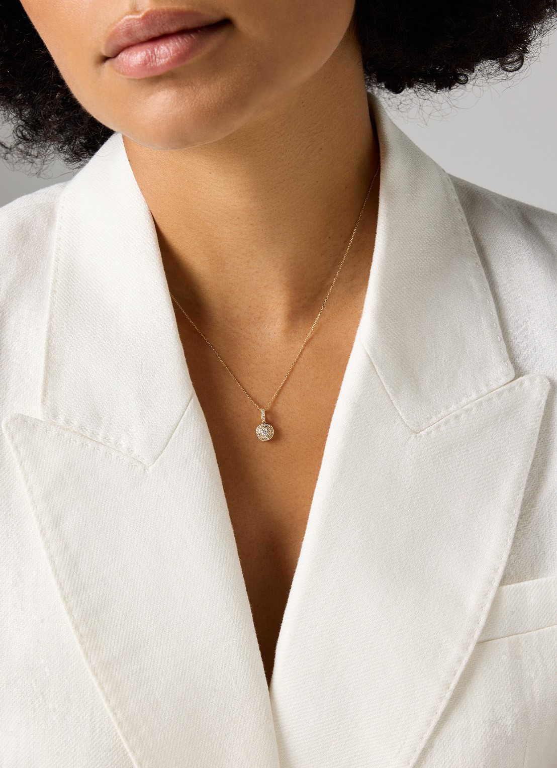 Diamond Point Geelgouden collier, 0.19 ct diamant, Petite Romance - voorkant 3 geelgoud