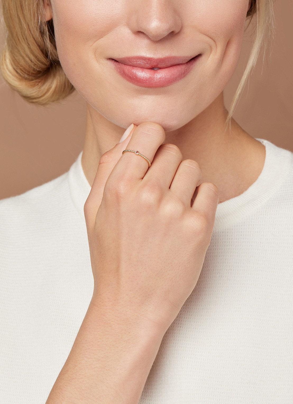 Diamond Point Geelgouden ring 0.05 ct granaat Joy - voorkant 2 geelgoud