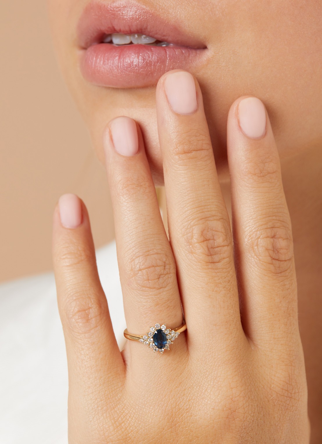 Diamond Point Geelgouden ring, 0.60 ct blauwe saffier, Eden  - detail 3 geelgoud