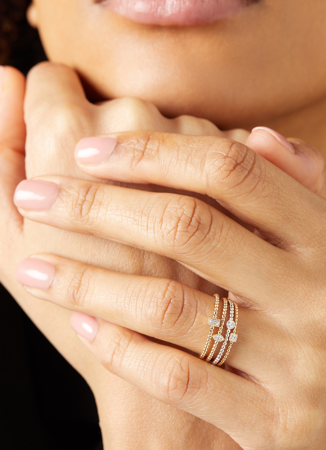Diamond Point Joy ring van 14 karaat geelgoud met 0.04 ct diamant  - voorkant 2 goud