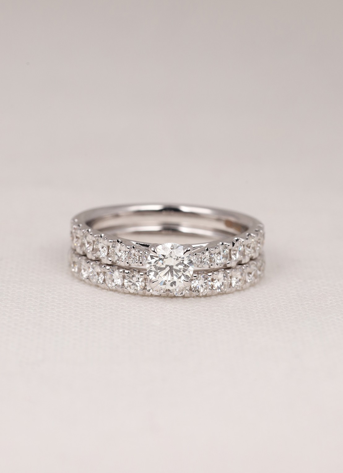Diamond Point Witgouden ring, 0.87 ct diamant, Perfect Match - voorkant 3 witgoud