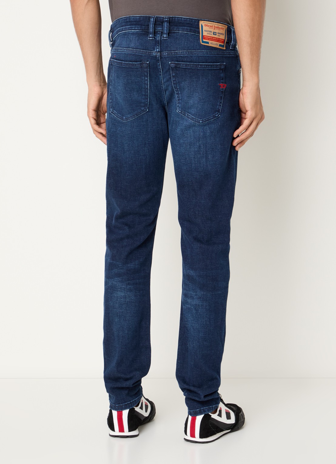 Diesel 1979 Sleenker skinny jeans met donkere wassing en steekzakken - achterkant indigo